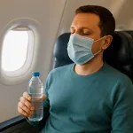 چطور در پرواز سالم بمانیم؟ | مراقبت‌های سلامتی برای مسافران و خانواده‌ها (۱۴۰۴)