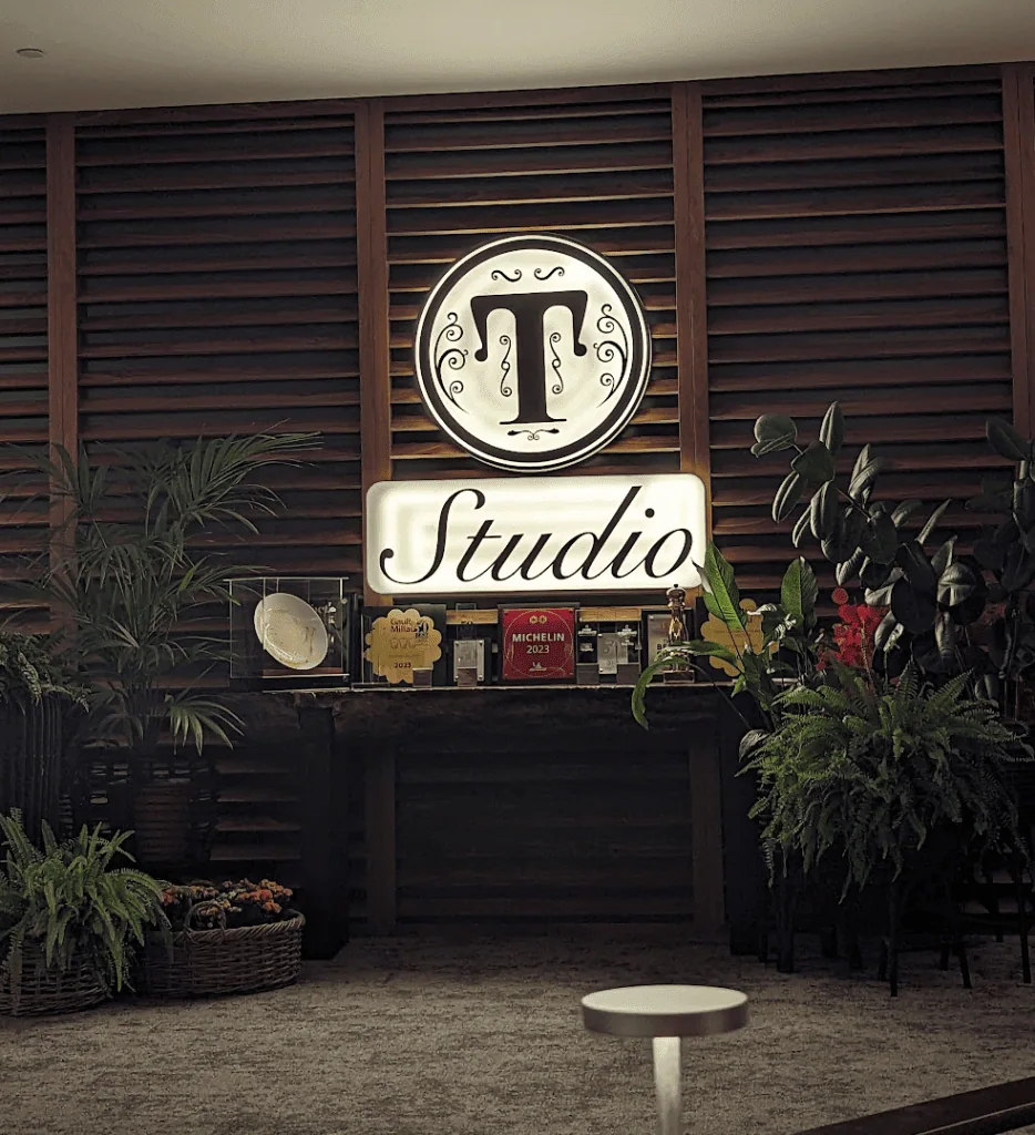 رستوران تریسایند استودیو دبی (Trèsind Studio)
